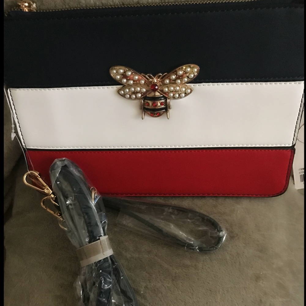 NWT, Le Miel, Bumble Bee, Med Women’s, Clutch w/wristlet and strap. Faux Leather